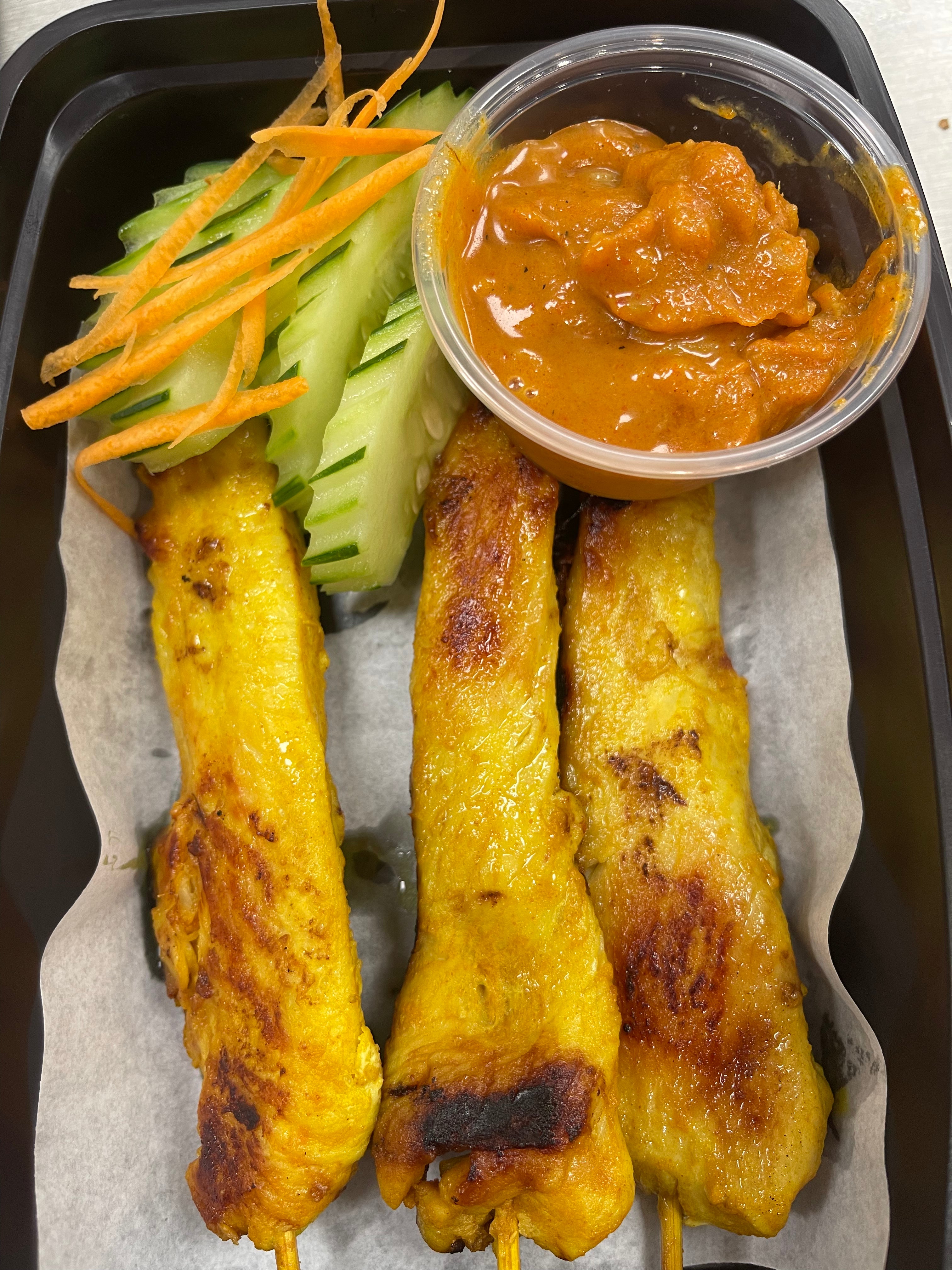 Chicken Satay with Peanut Sauce
