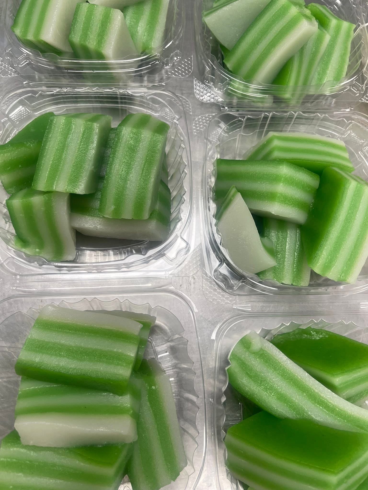 Thai Pandan Layer Cake (Kanom Chan)