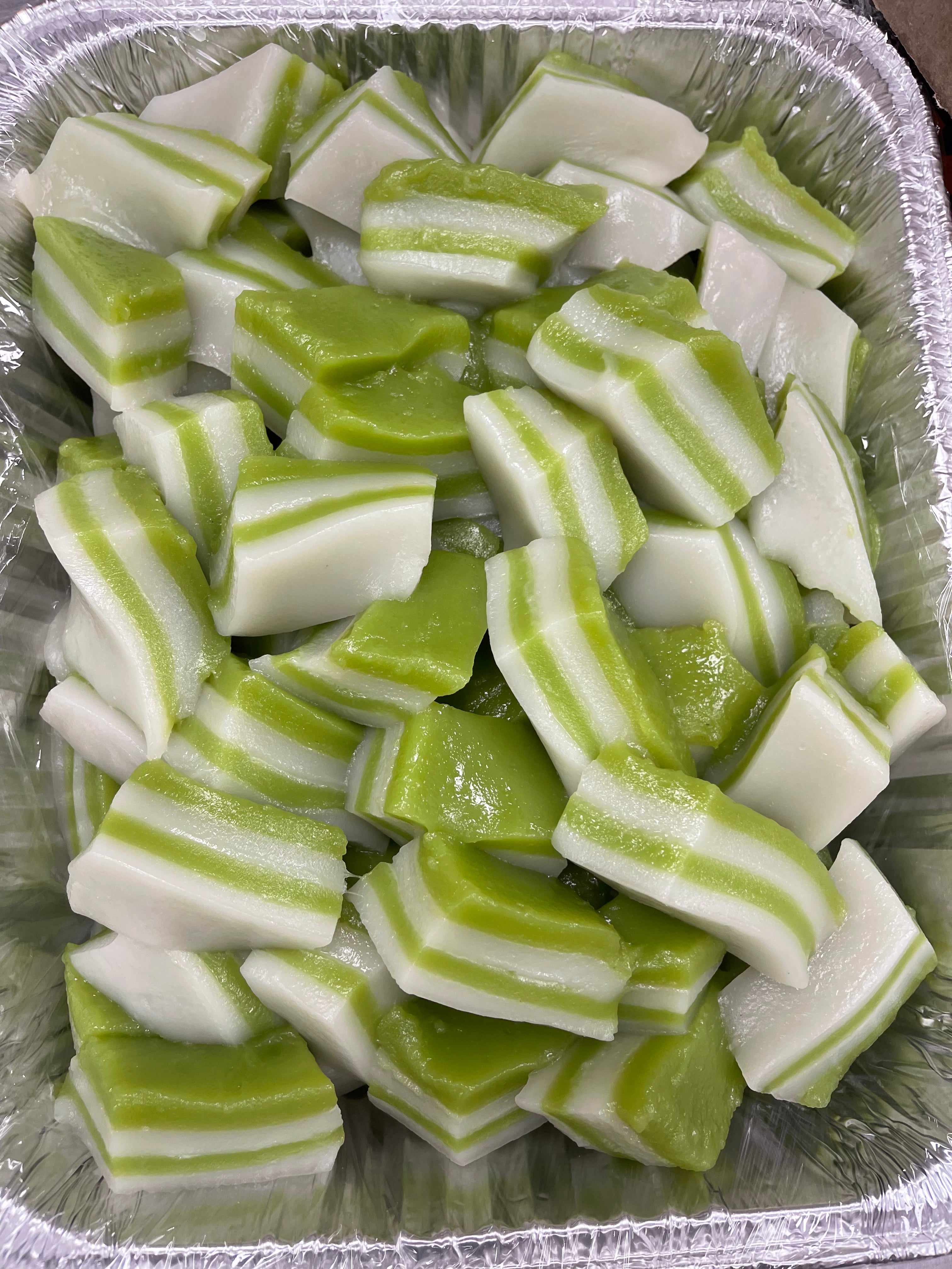 Layered Pandan Dessert Tray (Preorder)